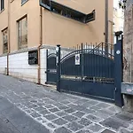 Friends & Family Apartment - Free Parking Car