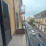 Friends & Family Apartment - Free Parking Car